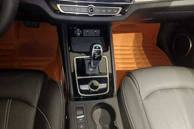 Used BYD Song New Energy 2019 Song DM 1.5TID Smart Connect Premium Model Gear Lever