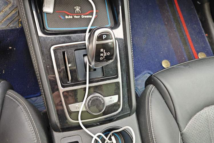Used BYD Song New Energy 2019 Song DM 1.5TID Smart Connect Sharp Edition Gear Lever