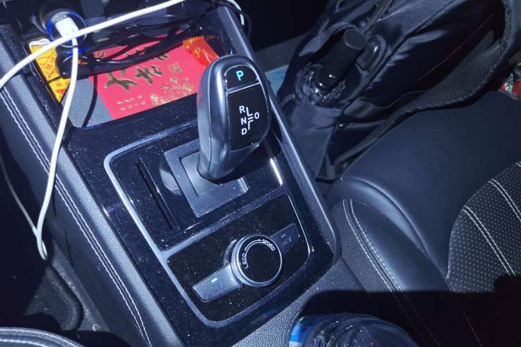 Used BYD Song New Energy 2019 Song DM 1.5TID Smart Connect Sharp Edition Gear Lever