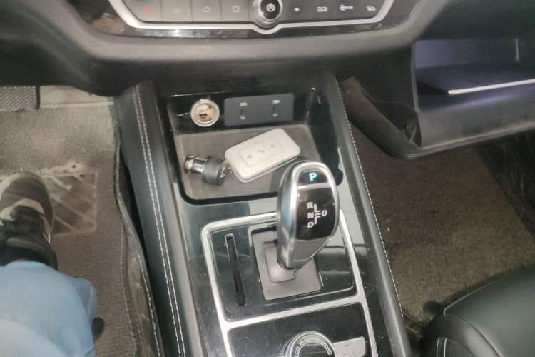 Used BYD Song New Energy 2019 Song DM 1.5TID Smart Connect Sharp Edition Gear Lever
