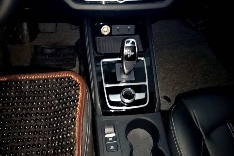 Used BYD Song New Energy 2019 Song DM 1.5TID Smart Connect Premium Model Gear Lever