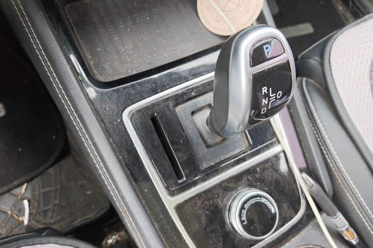 Used BYD Song New Energy 2019 Song EV500 Smart Connect Elite Model Gear Lever