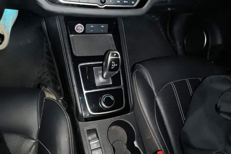 Used BYD Song New Energy 2019 Song EV500 Smart Connect Luxe Model Gear Lever