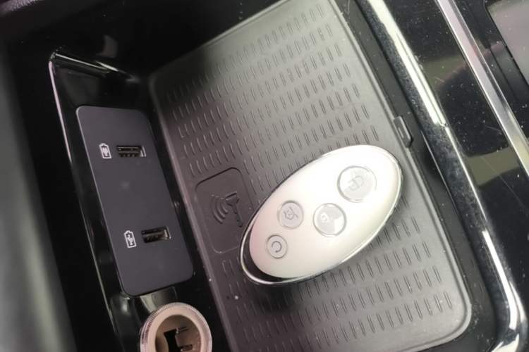 Used BYD Song New Energy 2019 Song DM 1.5TID Smart Connect Dynamic Model Interior 1