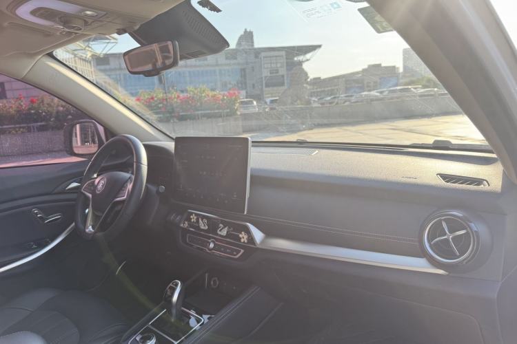 Used BYD Song New Energy 2019 Song DM 1.5TID Smart Connect Dynamic Model Interior 4