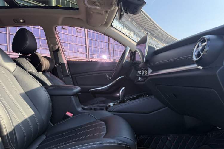 Used BYD Song New Energy 2019 Song DM 1.5TID Smart Connect Dynamic Model Interior 8