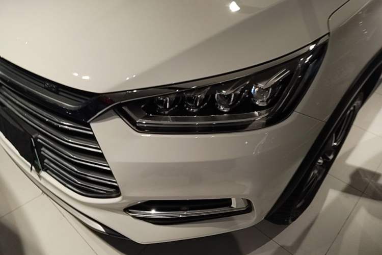 Used BYD Song New Energy 2019 Song DM 1.5TID Smart Connect Premium Model Left Front Headlight