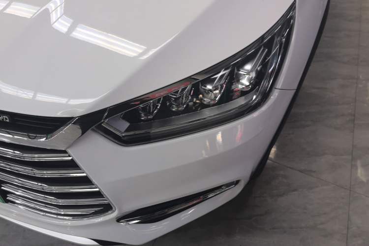 Used BYD Song New Energy 2019 Song DM 1.5TID Smart Connect Sharp Edition Left Front Headlight
