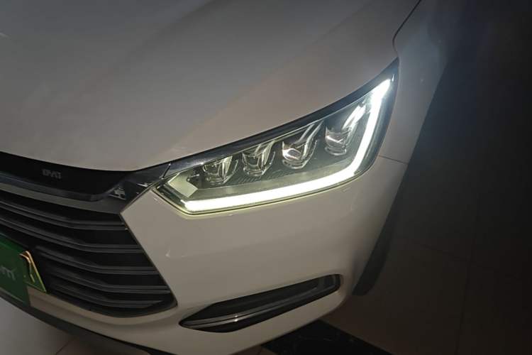 Used BYD Song New Energy 2019 Song DM 1.5TID Smart Connect Premium Model Left Front Headlight