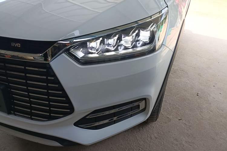 Used BYD Song New Energy 2019 Song EV500 Smart Connect Luxe Model Left Front Headlight