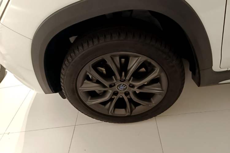 Used BYD Song New Energy 2019 Song DM 1.5TID Smart Connect Premium Model Left Front Wheel Hub