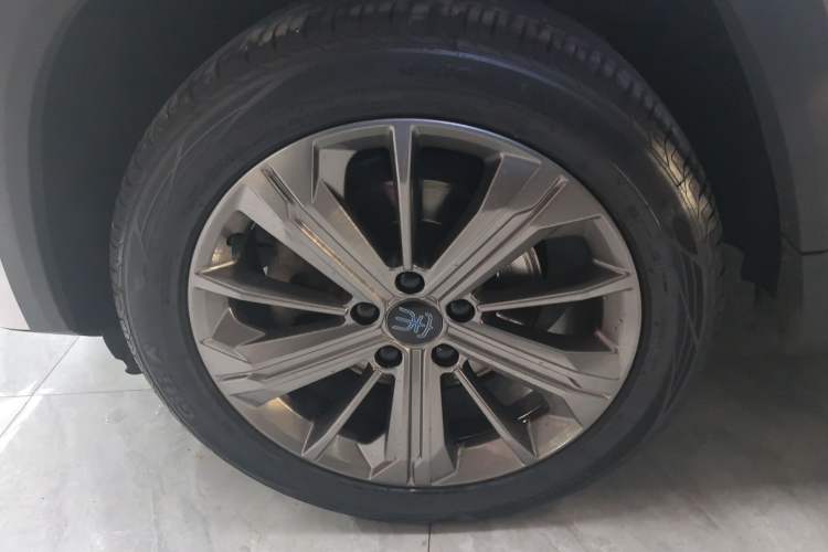 Used BYD Song New Energy 2019 Song DM 1.5TID Smart Connect Sharp Edition Left Front Wheel Hub