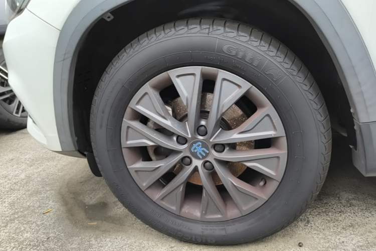 Used BYD Song New Energy 2019 Song DM 1.5TID Smart Connect Dynamic Model Left Front Wheel Hub