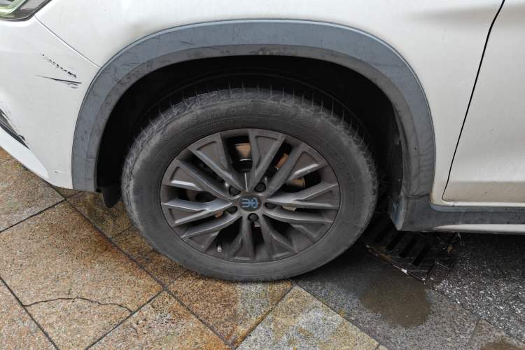 Used BYD Song New Energy 2019 Song DM 1.5TID Smart Connect Dynamic Model Left Front Wheel Hub