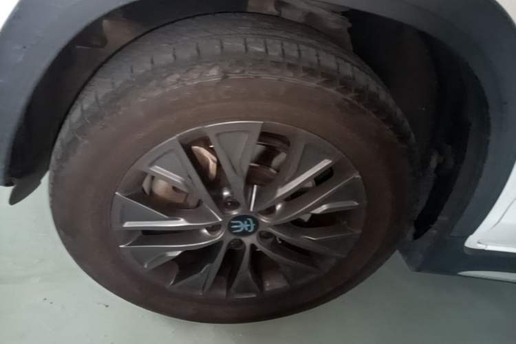 Used BYD Song New Energy 2019 Song DM 1.5TID Smart Connect Premium Model Left Front Wheel Hub