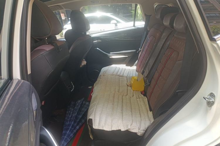 Used BYD Song New Energy 2019 Song DM 1.5TID Smart Connect Dynamic Model Left Rear Seat