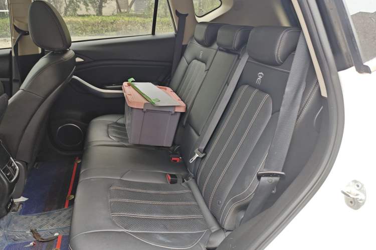 Used BYD Song New Energy 2019 Song DM 1.5TID Smart Connect Sharp Edition Left Rear Seat