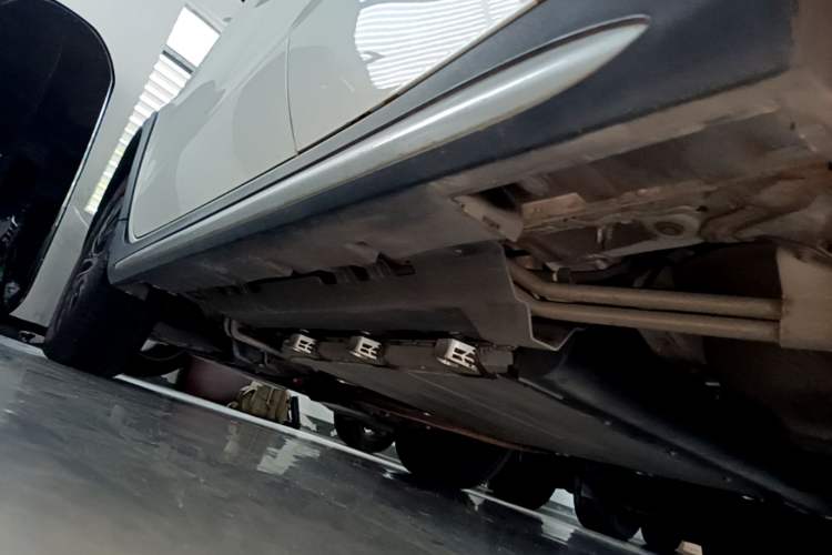 Used BYD Song New Energy 2019 Song DM 1.5TID Smart Connect Premium Model Left Side Sill