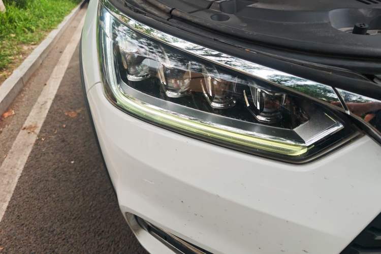 Used BYD Song New Energy 2019 Song EV500 Smart Connect Luxe Model Right Front Headlight