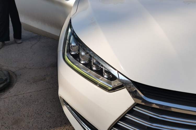 Used BYD Song New Energy 2019 Song DM 1.5TID Smart Connect Sharp Edition Right Front Headlight