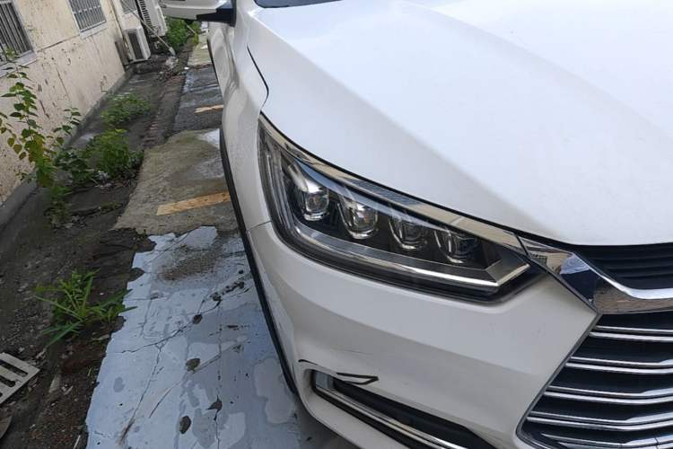 Used BYD Song New Energy 2019 Song DM 1.5TID Smart Connect Dynamic Model Right Front Headlight