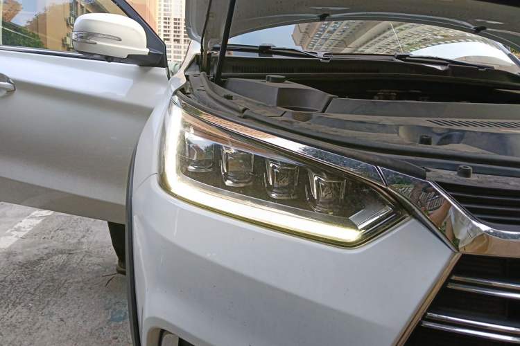 Used BYD Song New Energy 2019 Song DM 1.5TID Smart Connect Dynamic Model Right Front Headlight