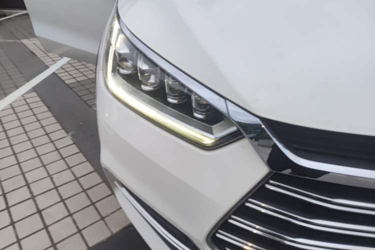 Used BYD Song New Energy 2019 Song DM 1.5TID Smart Connect Dynamic Model Right Front Headlight