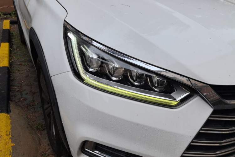 Used BYD Song New Energy 2019 Song DM 1.5TID Smart Connect Sharp Edition Right Front Headlight