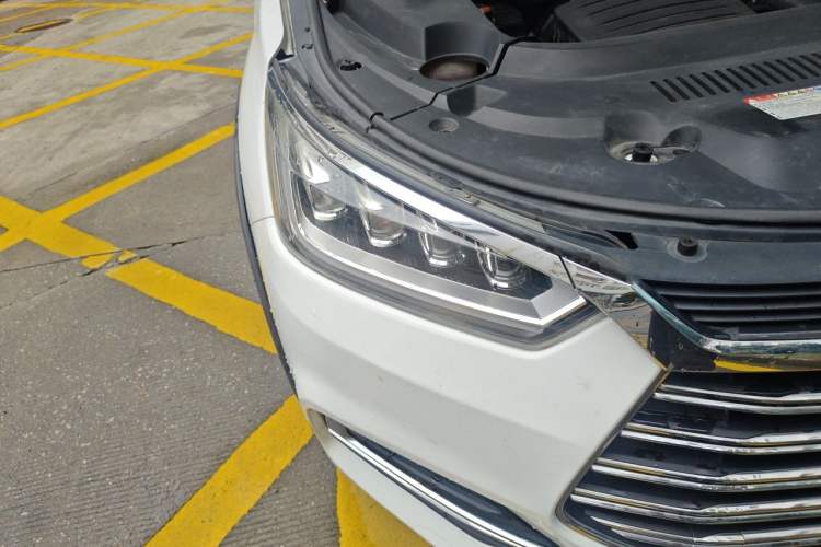 Used BYD Song New Energy 2019 Song DM 1.5TID Smart Connect Sharp Edition Right Front Headlight