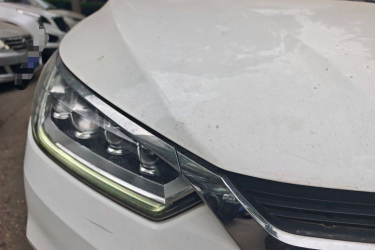 Used BYD Song New Energy 2019 Song EV500 Smart Connect Elite Model Right Front Headlight