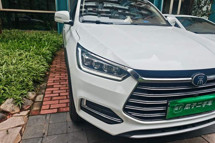 Used BYD Song New Energy 2019 Song DM 1.5TID Smart Connect Premium Model Right Front Headlight