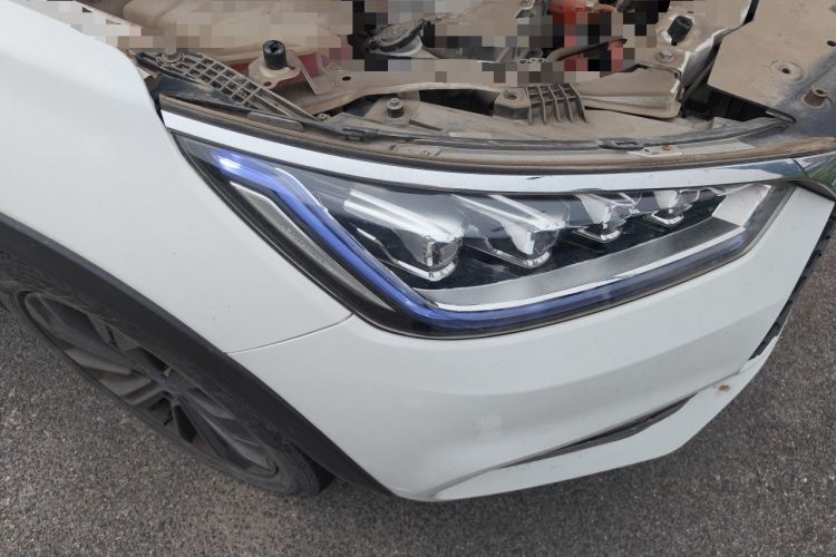 Used BYD Song New Energy 2019 Song EV500 Smart Connect Elite Model Right Front Headlight