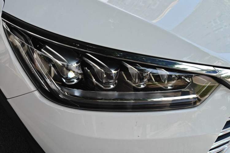 Used BYD Song New Energy 2019 Song DM 1.5TID Smart Connect Dynamic Model Right Front Headlight
