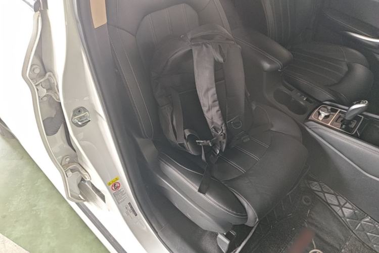 Used BYD Song New Energy 2019 Song DM 1.5TID Smart Connect Dynamic Model Right Front Seat