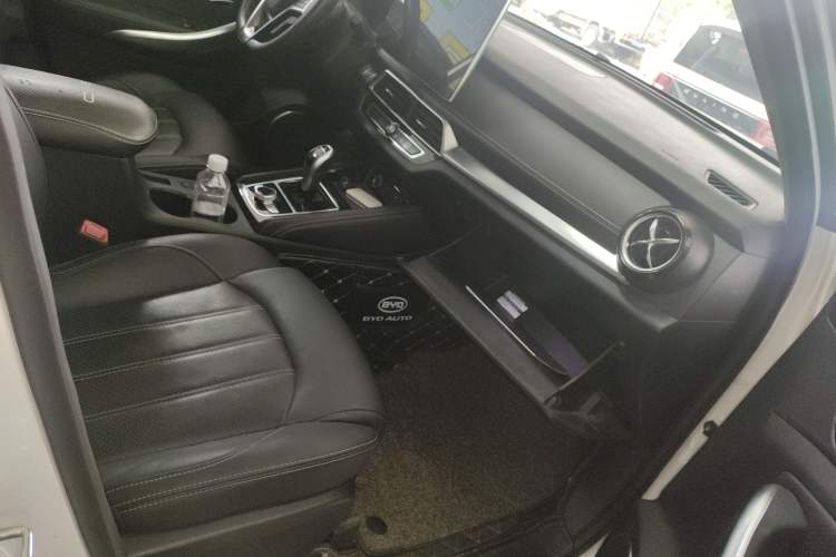 Used BYD Song New Energy 2019 Song DM 1.5TID Smart Connect Sharp Edition Right Front Seat