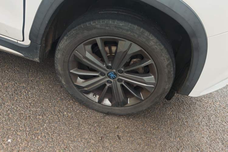 Used BYD Song New Energy 2019 Song EV500 Smart Connect Luxe Model Right Front Wheel Hub