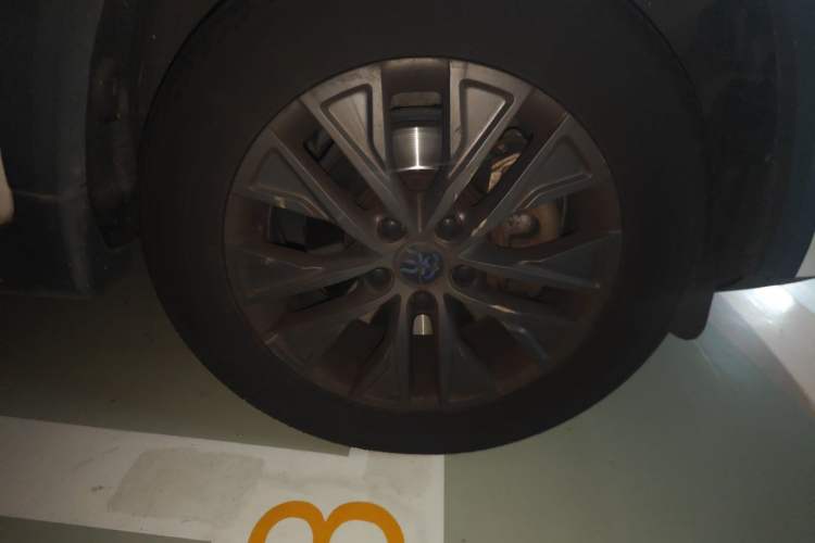 Used BYD Song New Energy 2019 Song DM 1.5TID Smart Connect Dynamic Model Right Front Wheel Hub