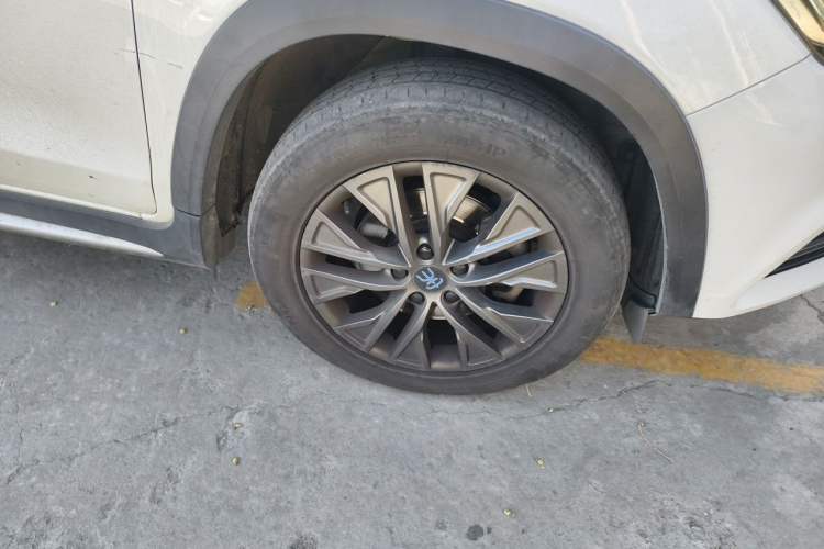 Used BYD Song New Energy 2019 Song DM 1.5TID Smart Connect Dynamic Model Right Front Wheel Hub