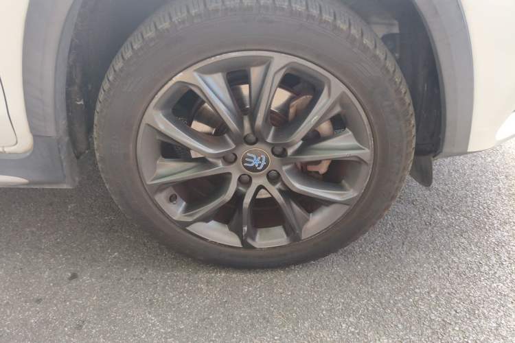 Used BYD Song New Energy 2019 Song DM 1.5TID Smart Connect Premium Model Right Front Wheel Hub