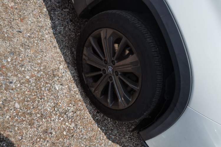 Used BYD Song New Energy 2019 Song DM 1.5TID Smart Connect Sharp Edition Right Front Wheel Hub