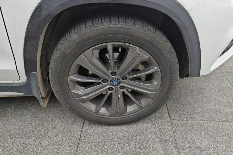 Used BYD Song New Energy 2019 Song DM 1.5TID Smart Connect Sharp Edition Right Front Wheel Hub