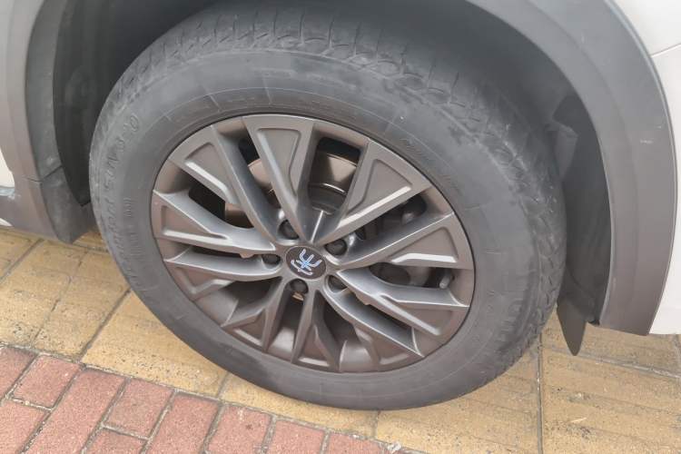 Used BYD Song New Energy 2019 Song DM 1.5TID Smart Connect Dynamic Model Right Front Wheel Hub