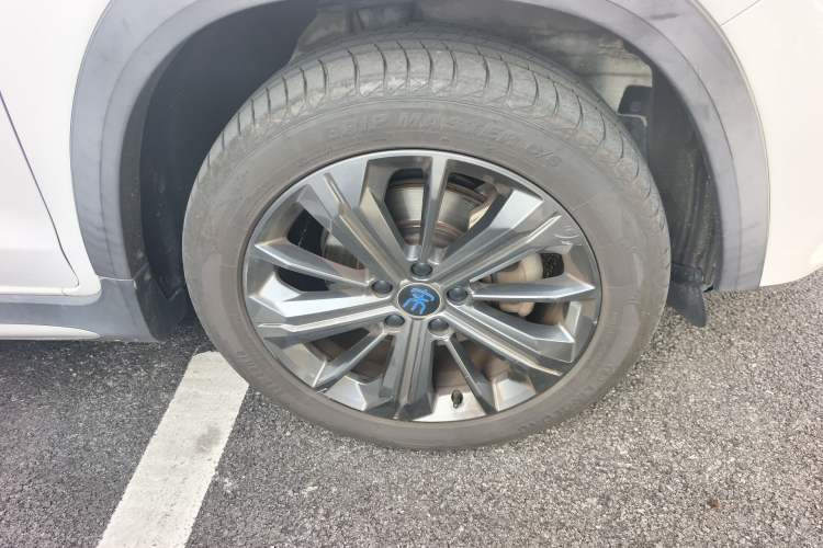 Used BYD Song New Energy 2019 Song DM 1.5TID Smart Connect Sharp Edition Right Front Wheel Hub