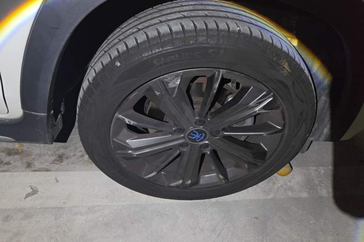 Used BYD Song New Energy 2019 Song DM 1.5TID Smart Connect Sharp Edition Right Front Wheel Hub