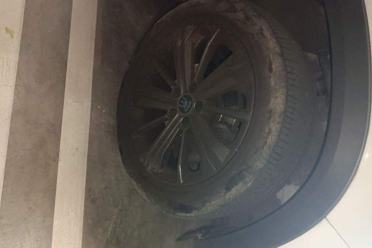 Used BYD Song New Energy 2019 Song EV500 Smart Connect Luxe Model Right Front Wheel Hub