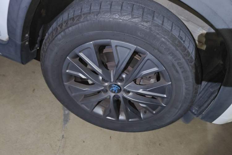 Used BYD Song New Energy 2019 Song DM 1.5TID Smart Connect Premium Model Right Front Wheel Hub