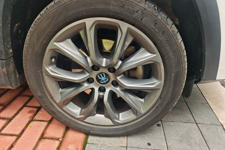 Used BYD Song New Energy 2019 Song DM 1.5TID Smart Connect Premium Model Right Front Wheel Hub