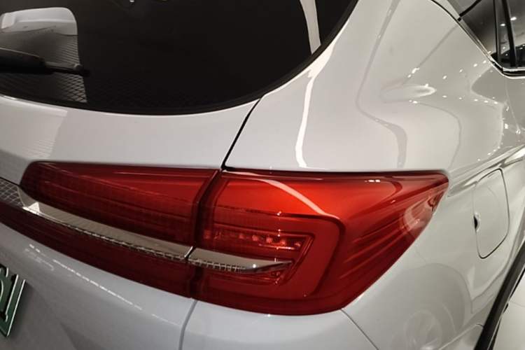 Used BYD Song New Energy 2019 Song DM 1.5TID Smart Connect Premium Model Right Rear Taillight