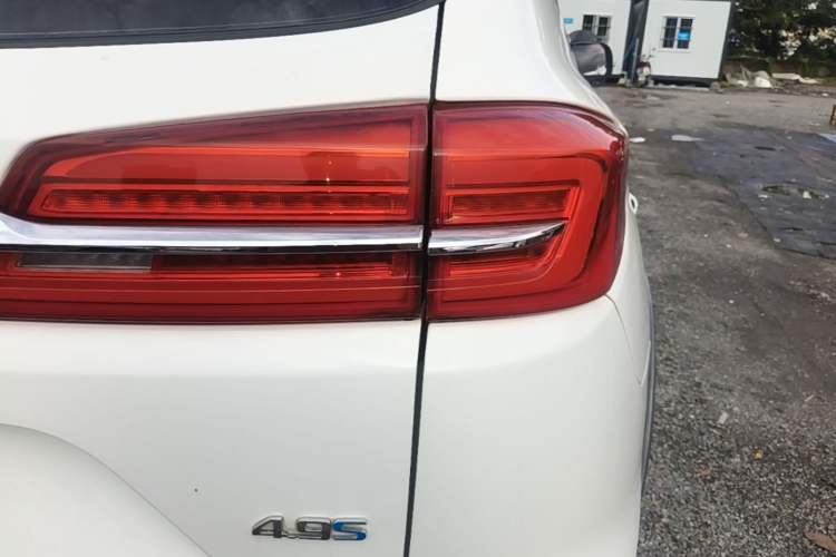 Used BYD Song New Energy 2019 Song DM 1.5TID Smart Connect Premium Model Right Rear Taillight