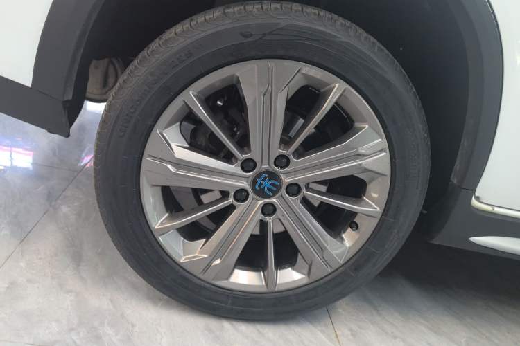 Used BYD Song New Energy 2019 Song DM 1.5TID Smart Connect Sharp Edition Right Rear Wheel Hub